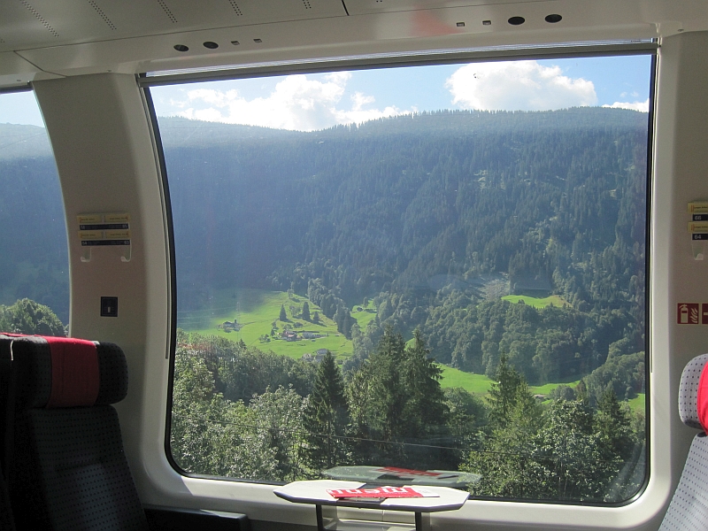 http://www.bahnreiseberichte.de/065-Graz-Slowenien/65-008Panoramawagen-Arlbergbahn.JPG