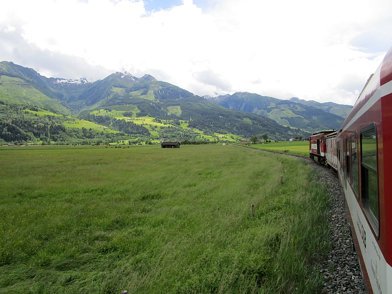 http://www.bahnreiseberichte.de/072-Engadin-Pinzgau-Rosental/72-108Fahrt-Pinzgauer-Lokalbahn.JPG