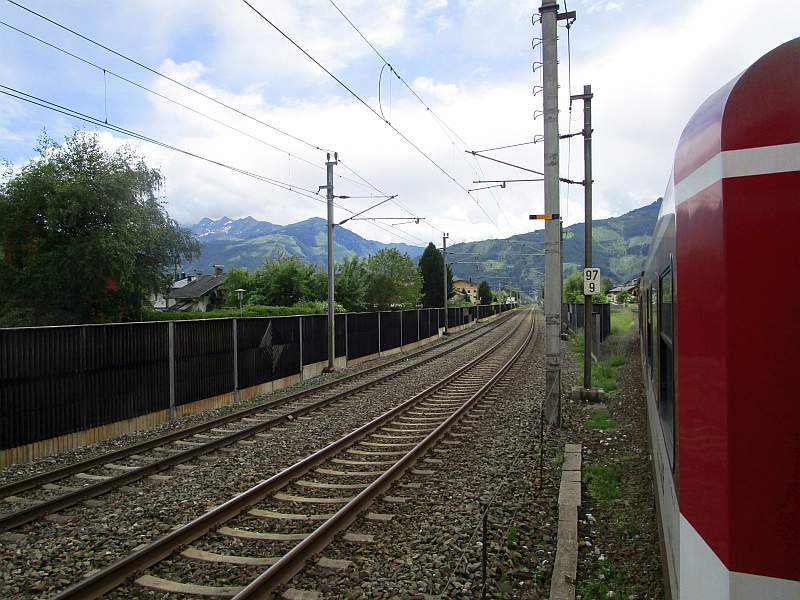 http://www.bahnreiseberichte.de/072-Engadin-Pinzgau-Rosental/72-110Lokalbahn-Salzburg-Tiroler-Bahn.JPG