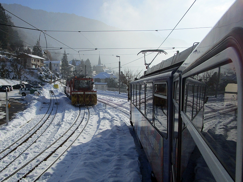 Schneeräumer der MVR im Bahnhof Glion