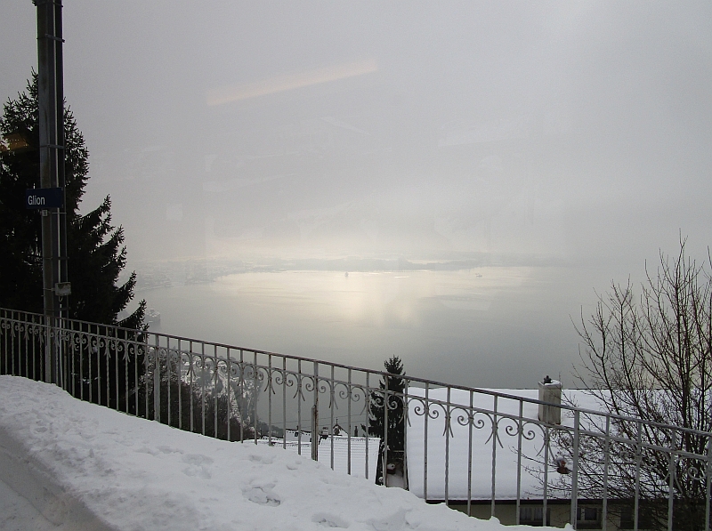 http://www.bahnreiseberichte.de/078-Montreux-Vevey-Riviera/78-33Glion-Blick-Genfersee.JPG