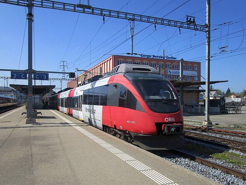 Talent-Triebzug der ÖBB im Bahnhof St. Margrethen