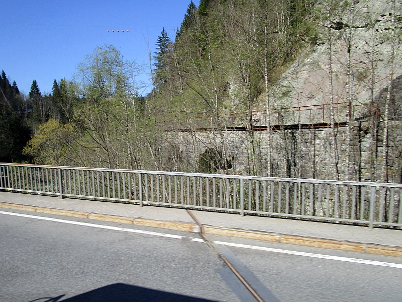 http://www.bahnreiseberichte.de/079-Suedtirol-Aostatal/79-039Egger-Viadukt.JPG