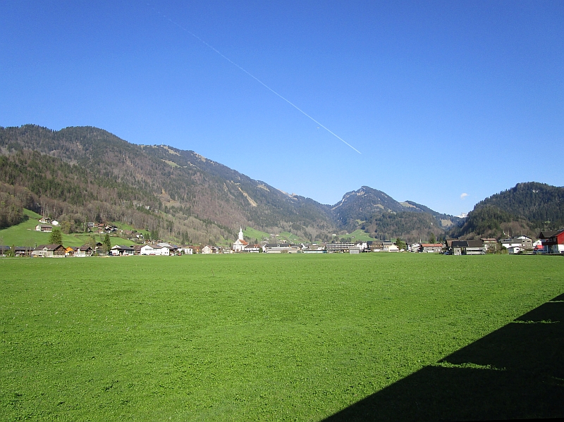 http://www.bahnreiseberichte.de/079-Suedtirol-Aostatal/79-047Fahrt-Waelderbaehnle-Bezau.JPG