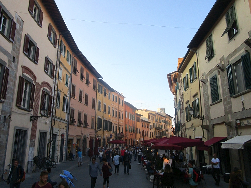 Spaziergang durch die Altstadt von Pisa