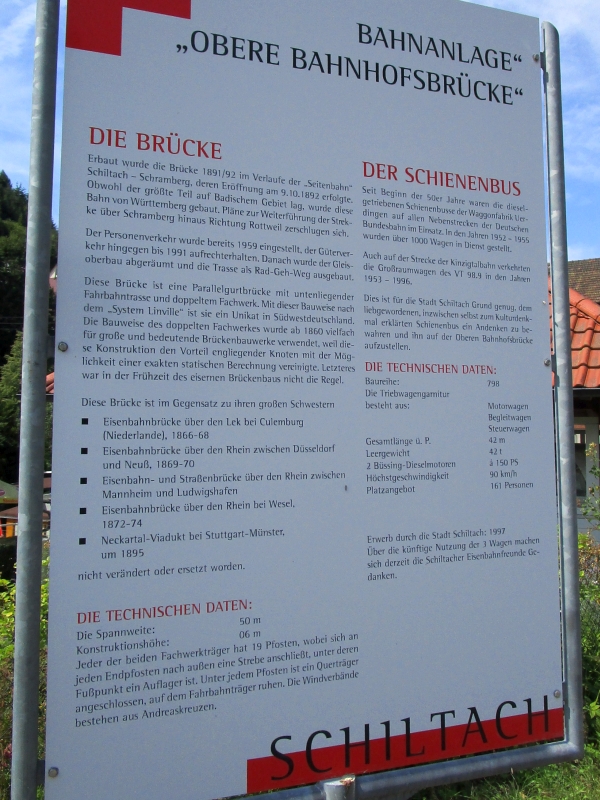 Informationstafel zur Oberen Bahnhofsbrücke in Schiltach
