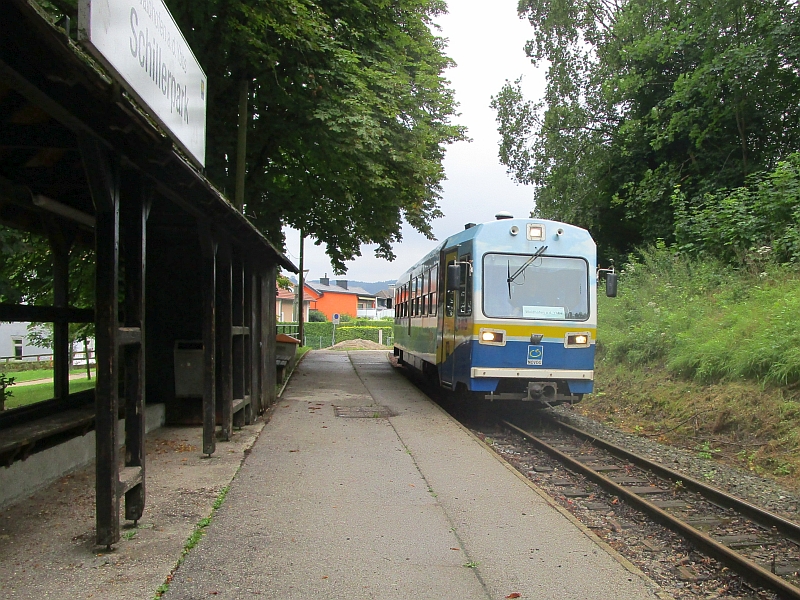 Citybahn Waidhofen an der Haltestelle Schillerpark
