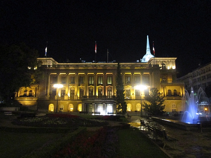Neues Palais Belgrad bei Nacht