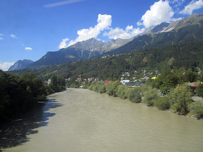 http://www.bahnreiseberichte.de/093-Montenegro/93-173Fahrt-Inn-Innsbruck.JPG