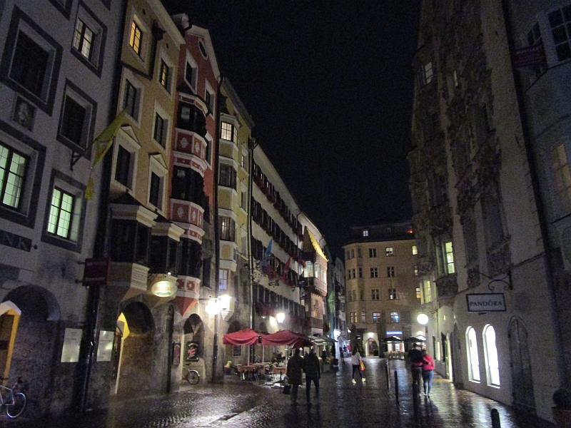 Abendspaziergang durch die Altstadt von Innsbruck