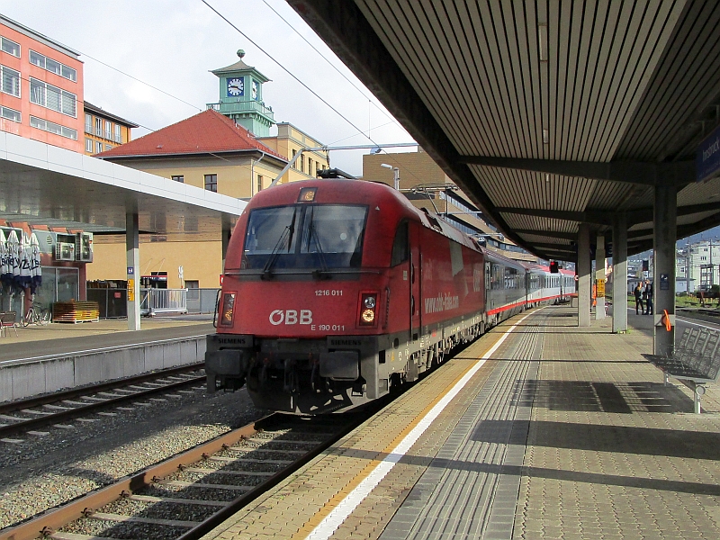Einfahrt Eurocity 81 in den Hauptbahnhof Innsbruck