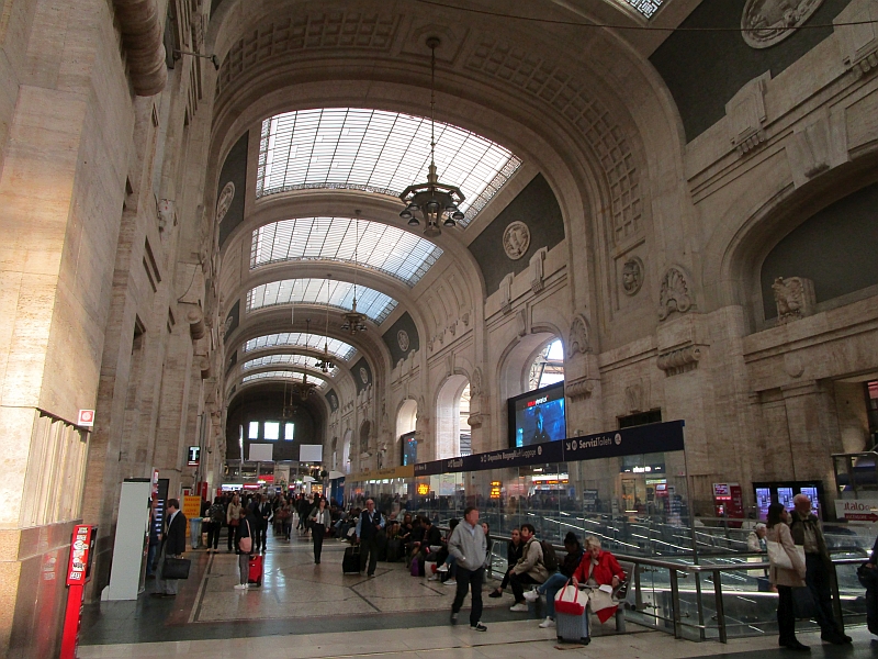 Empfangshalle im Bahnhof Milano Centrale