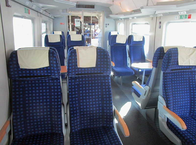 Erste Klasse im Dieseltriebzug der Baureihe 611