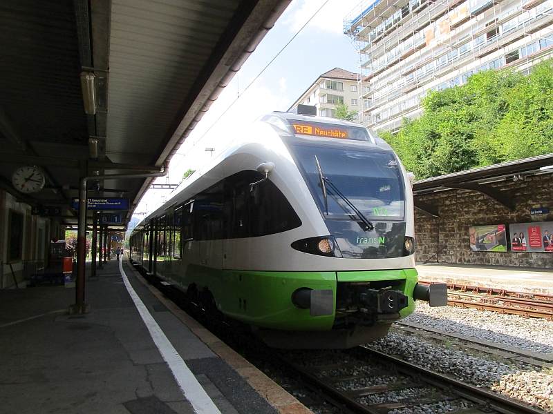 Flirt-Triebzug von transN im Bahnhof Le Locle
