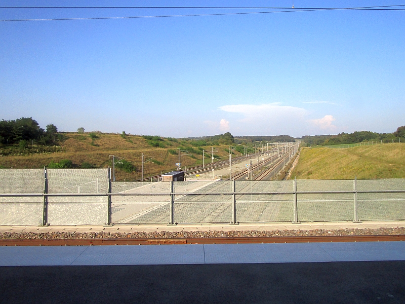 Blick vom Haltpunkt Meroux auf die Gleise der LGV Rhin-Rhône