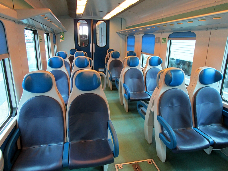 Innenbild des Steuerwagens des Regionalzugs Mailand-Bergamo