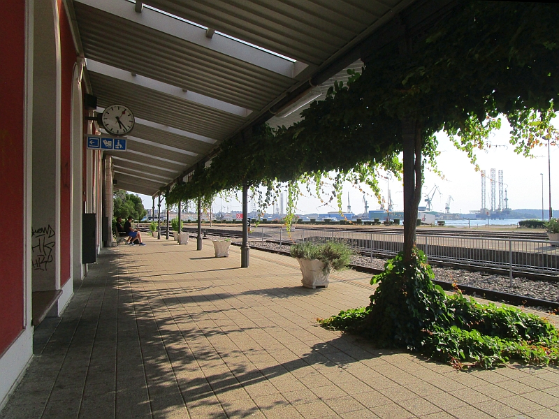Hausbahnsteig Bahnhof Pula
