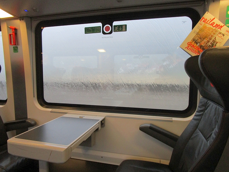 Fahrt bei Regen mit dem Railjet