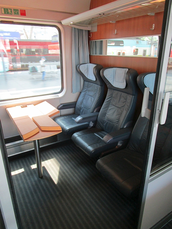 Abteil der ersten Klasse im Eurocity der DB