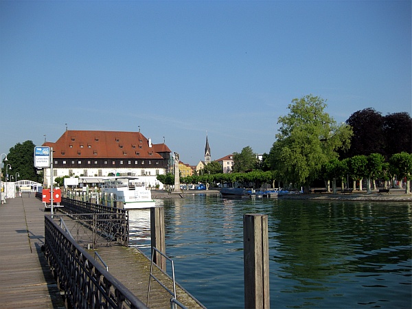 Hafen mit Konzilgebäude