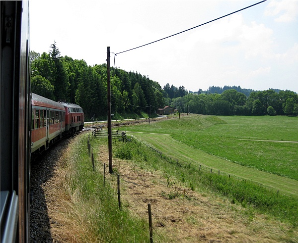 Fahrt mit dem Regionalexpress durchs Allgäu