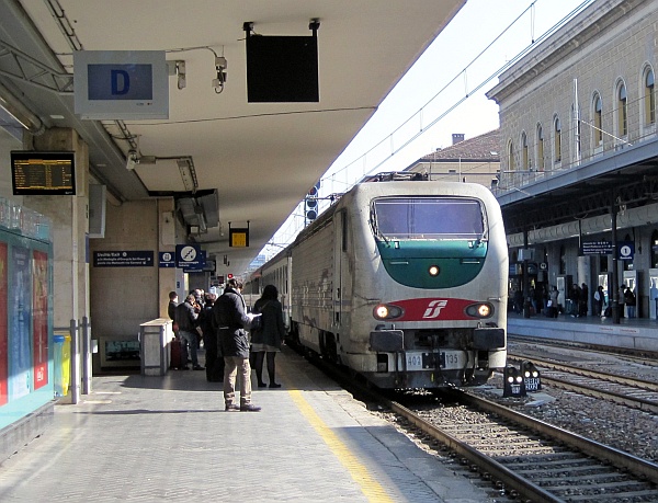 IC Neapel-Mailand in Bologna