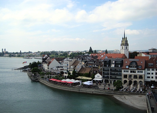 Blick auf Friedrichshafen vom Hafen-Aussichtsturm