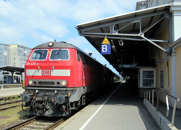 Der IC 119 erreicht Friedrichshafen