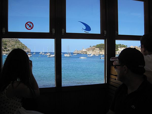 Tranvía am Hafen von Port de Sóller