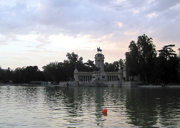 Reiterdenkmal im Retiro-Park Madrid