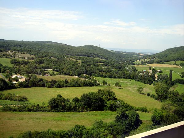 Fahrt auf der LGV Sud-Est zwischen Nîmes und Paris