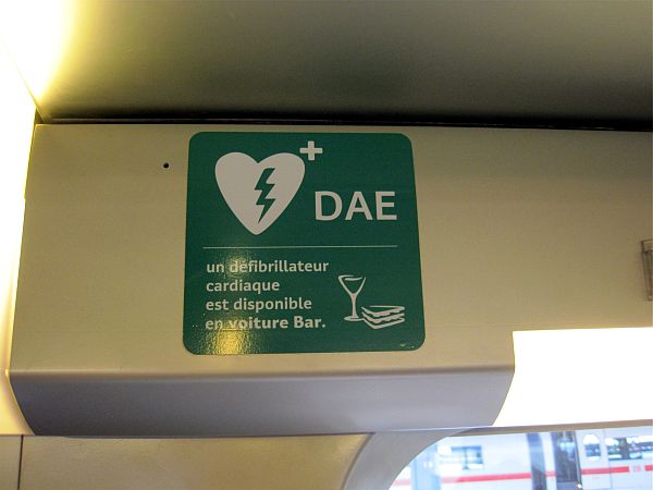 Defibrillator im TGV