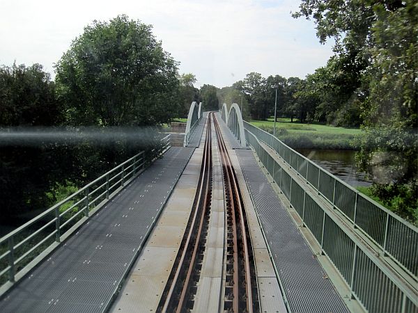 Fahrt über die Muldebrücke bei Dessau