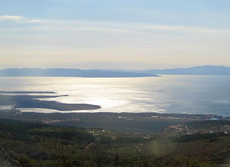 Blick vom Zug auf die Kvarner Bucht