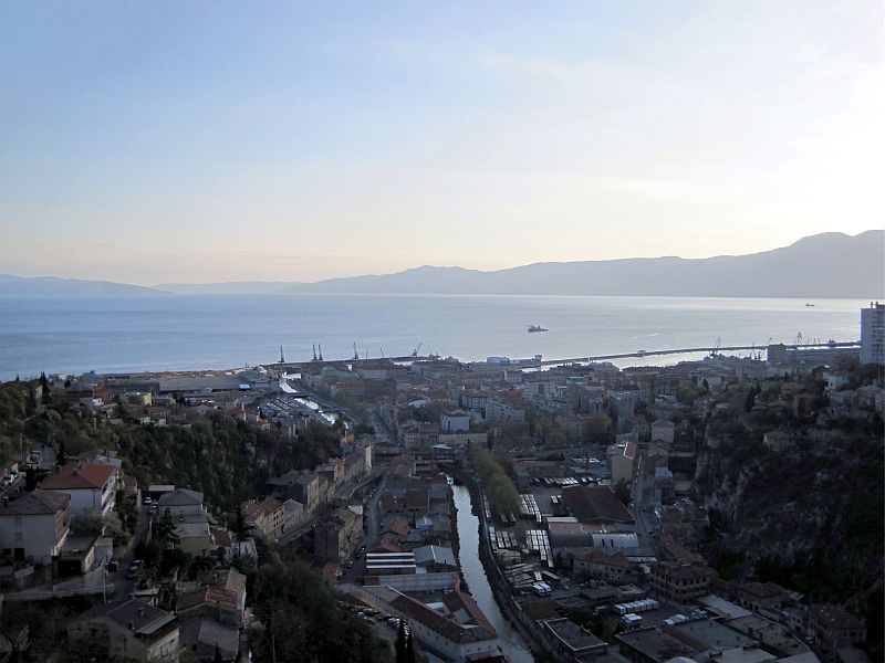 Blick über Rijeka und die Kvarner Bucht