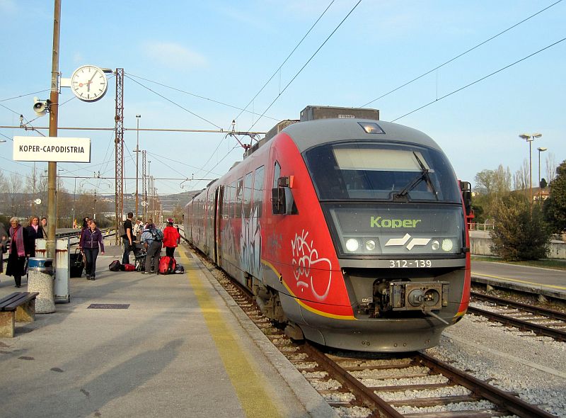 Desiro im Bahnhof von Koper