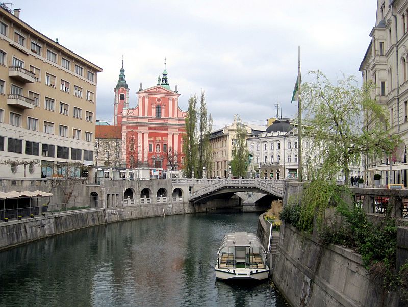 Franziskanerkirche Ljubljana und Drei Brücken über die Ljubljanica