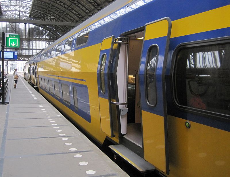 Doppelstock-IC der niederländischen Bahn