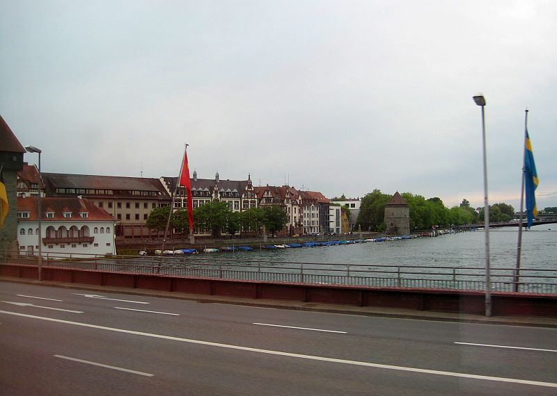 Fahrt über die Rheinbrücke in Konstanz
