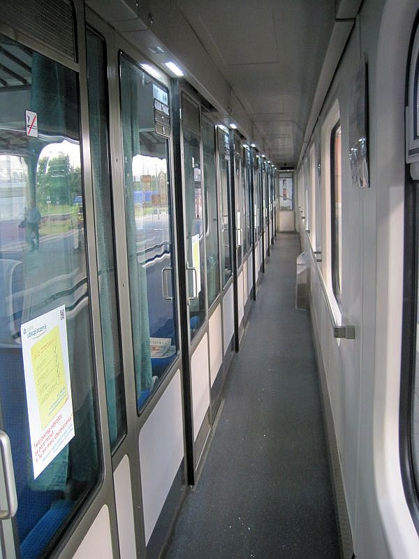Gang im 1. Klasse-Abteilwagen der PKP im Berlin-Gdansk-Express