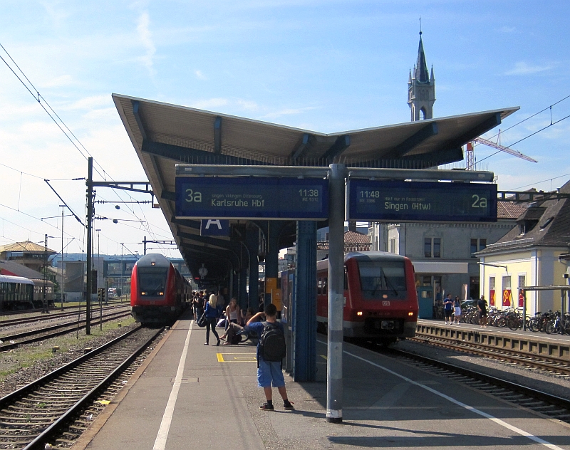 Zug der Schwarzwaldbahn in Konstanz