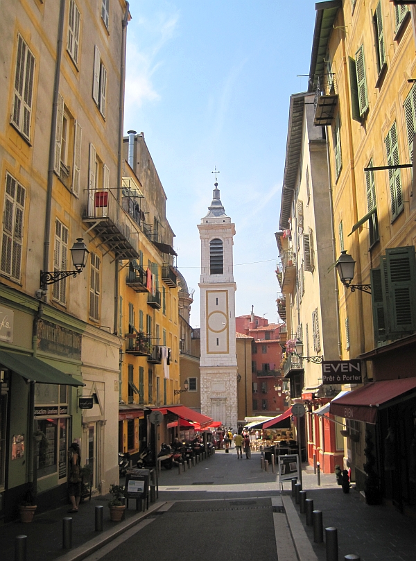 Turm der Kathedrale Sainte-Réparate Nizza
