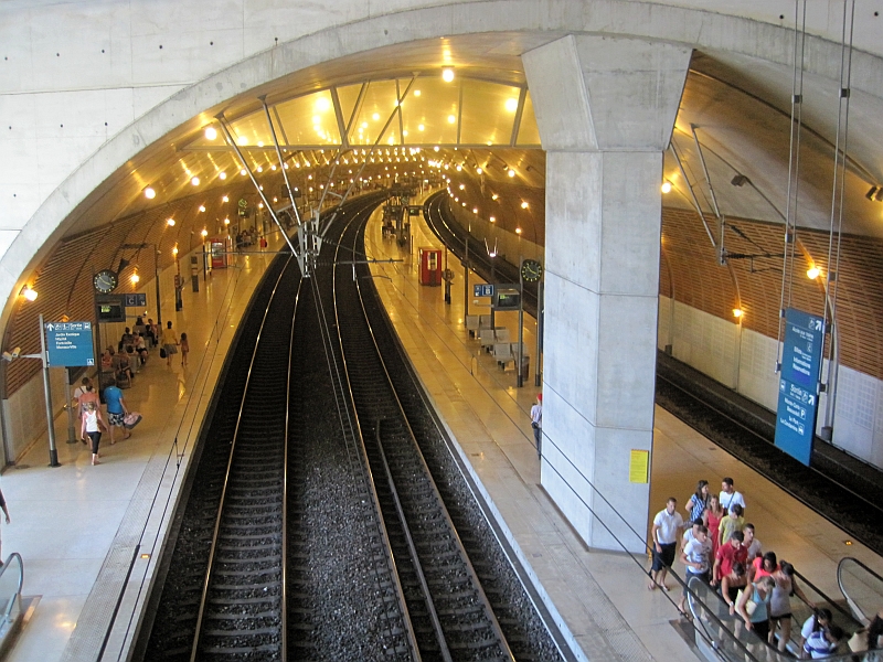 Bahnsteig von Monaco (Gare de Monaco-Monte-Carlo)