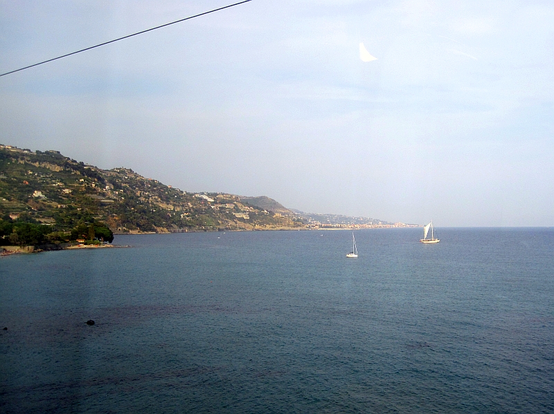 Fahrt an der Küste zwischen Monaco und Ventimiglia