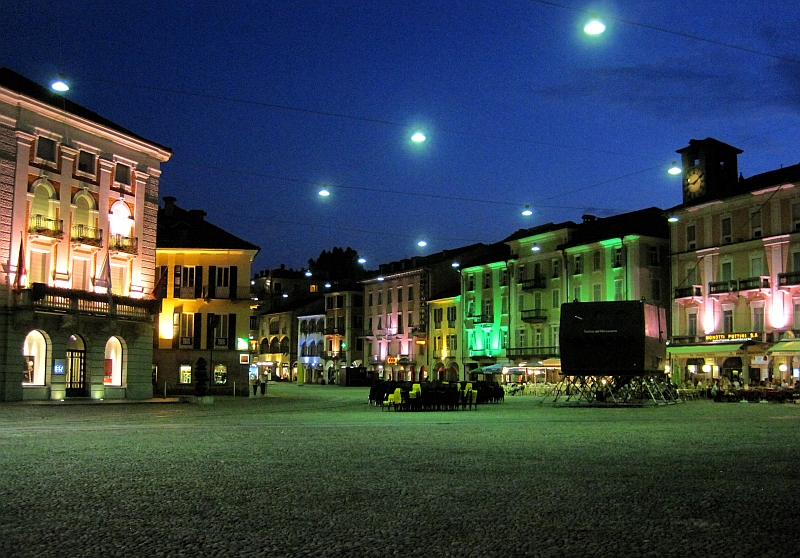 Piazza Grande in Abendbeleuchtung