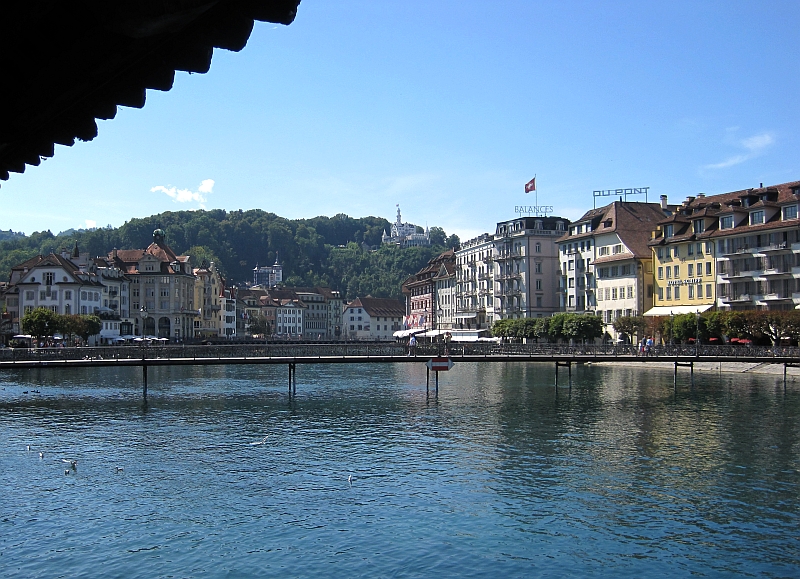 Reuss und Château Gütsch in Luzern