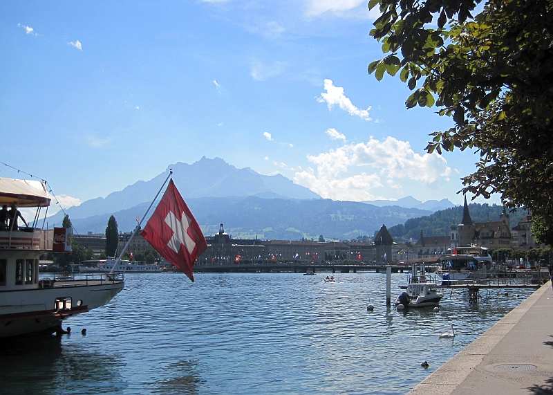 Ufer des Vierwaldstättersees in Luzern