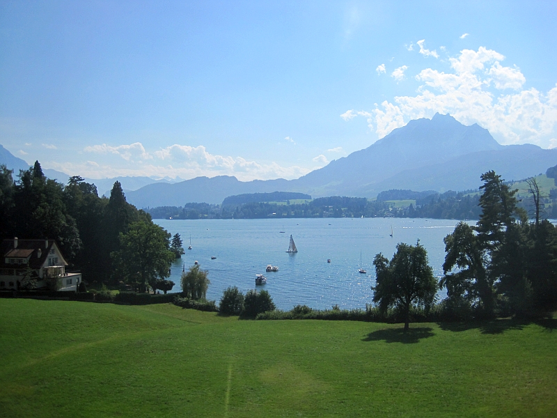 Fahrt im Voralpen-Express am Vierwaldstättersee