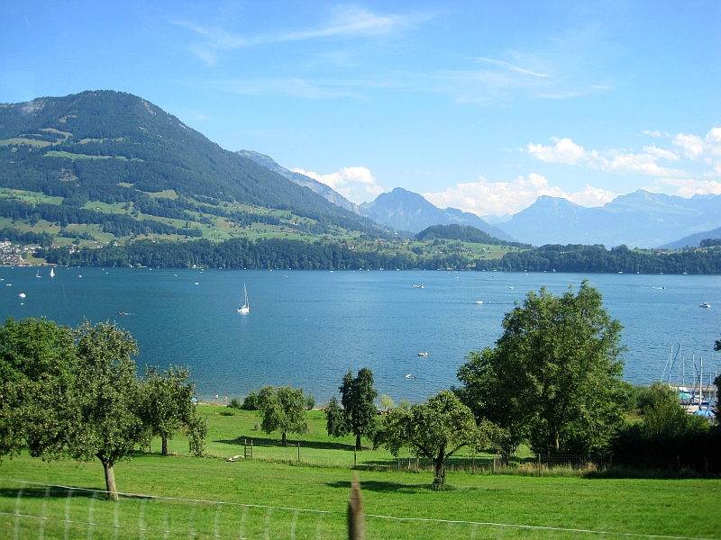Fahrt im Voralpen-Express am Vierwaldstättersee