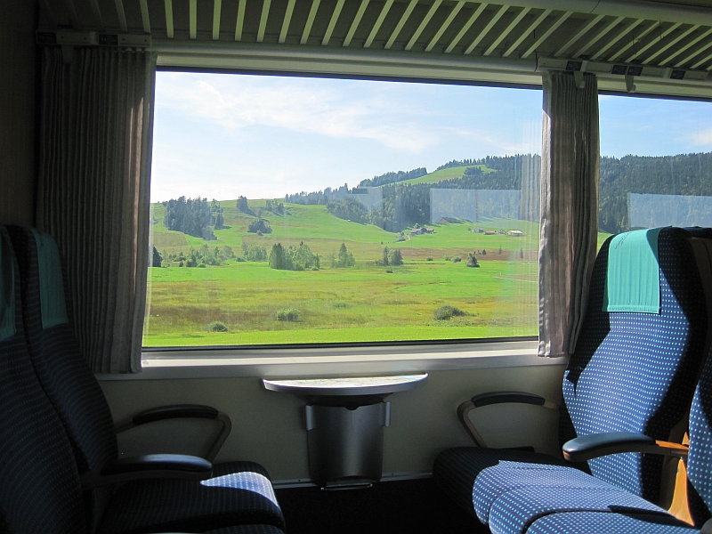 Fahrt durch die Hochmoorlandschaft von Rothenthurm